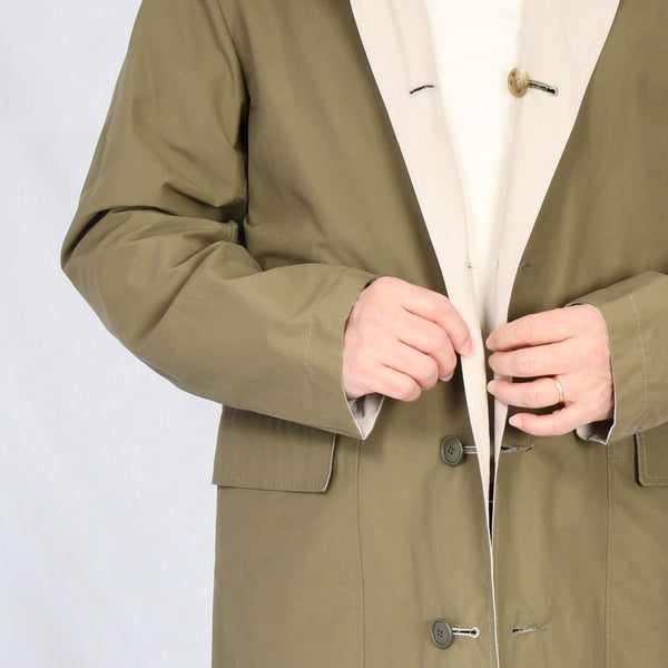 【ティモシーエベレスト】リバーシブルフード付きステンカラーコート（カーキ）