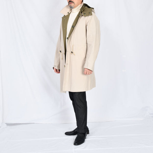 【ティモシーエベレスト】リバーシブルフード付きステンカラーコート（カーキ）