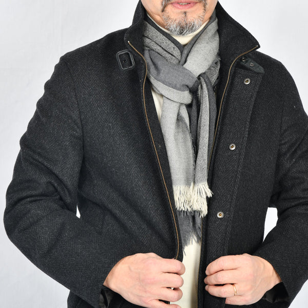 【アンブロジアーノ】アンゴラ混ウールスタンドカラーコート（チャコールグレー）