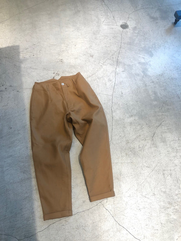 【STTND】ダブルコネクションテーパードパンツ