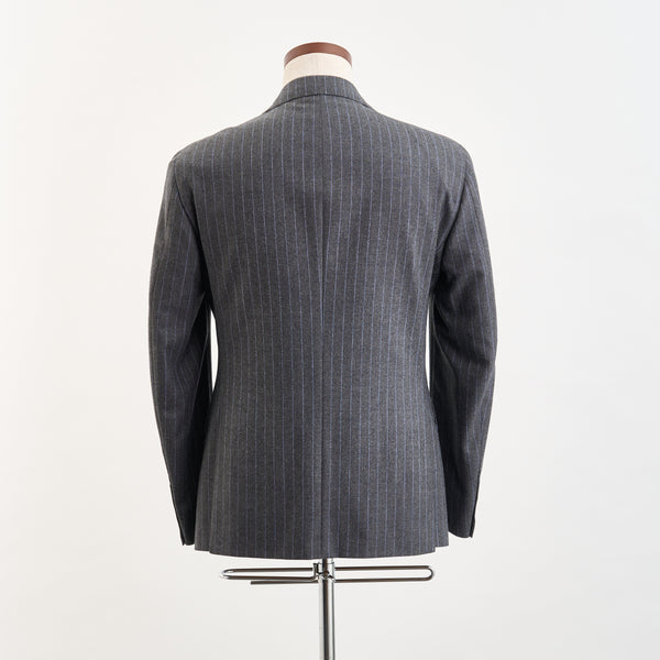 【コルネリアーニ】2Bストライプ柄サルトリアライトスーツ（グレー）