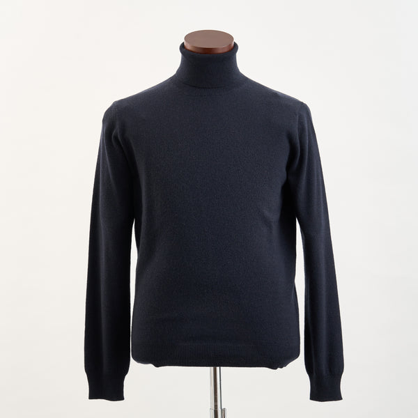 【コルネリアーニ】タートルネックニット（ネイビー）